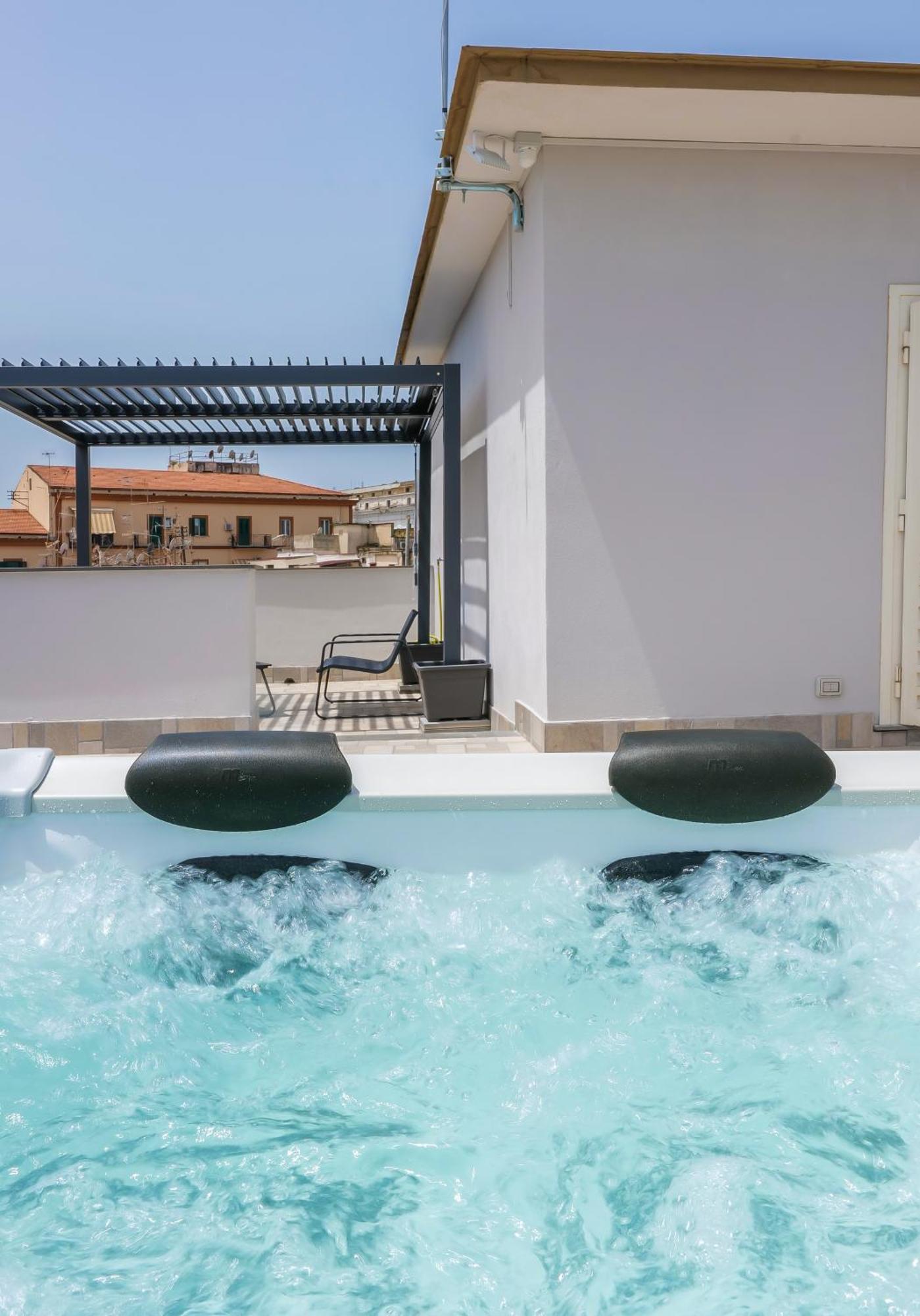 נאפולי Rooftop Parthenopeo Contemporary Rooms מראה חיצוני תמונה